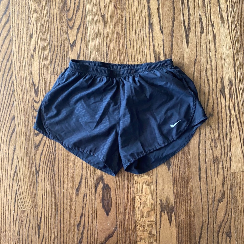 Black Nike shorts